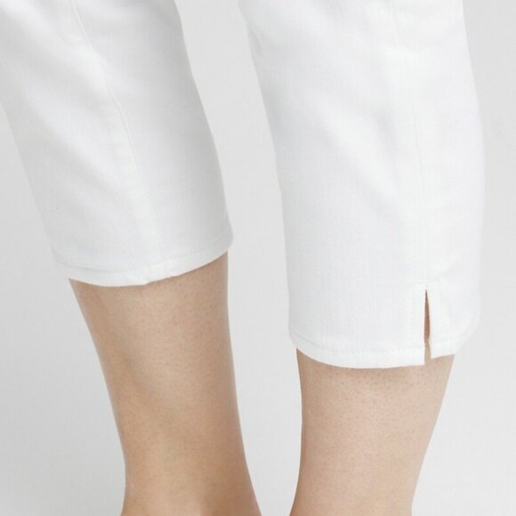 Chicos | No Stain Girlfriend White Capris Pants - Picture 4 of 6